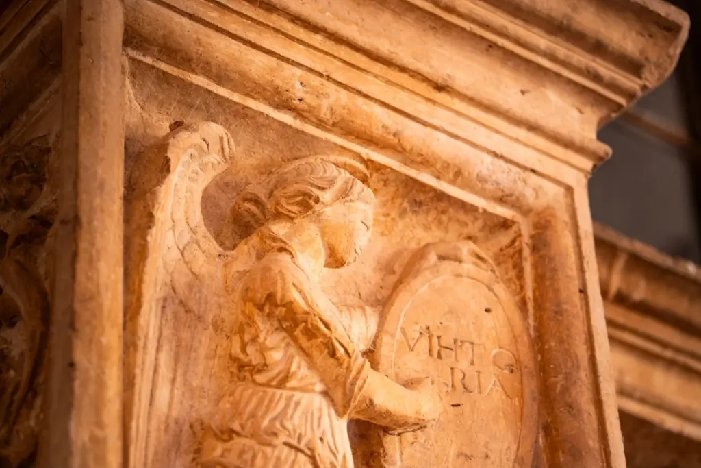 Detalle renacentista del Castillo de la Calahorra