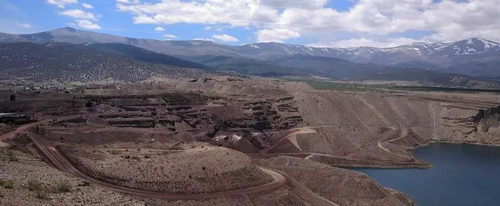 Foto panorámica de las minas de Alquife